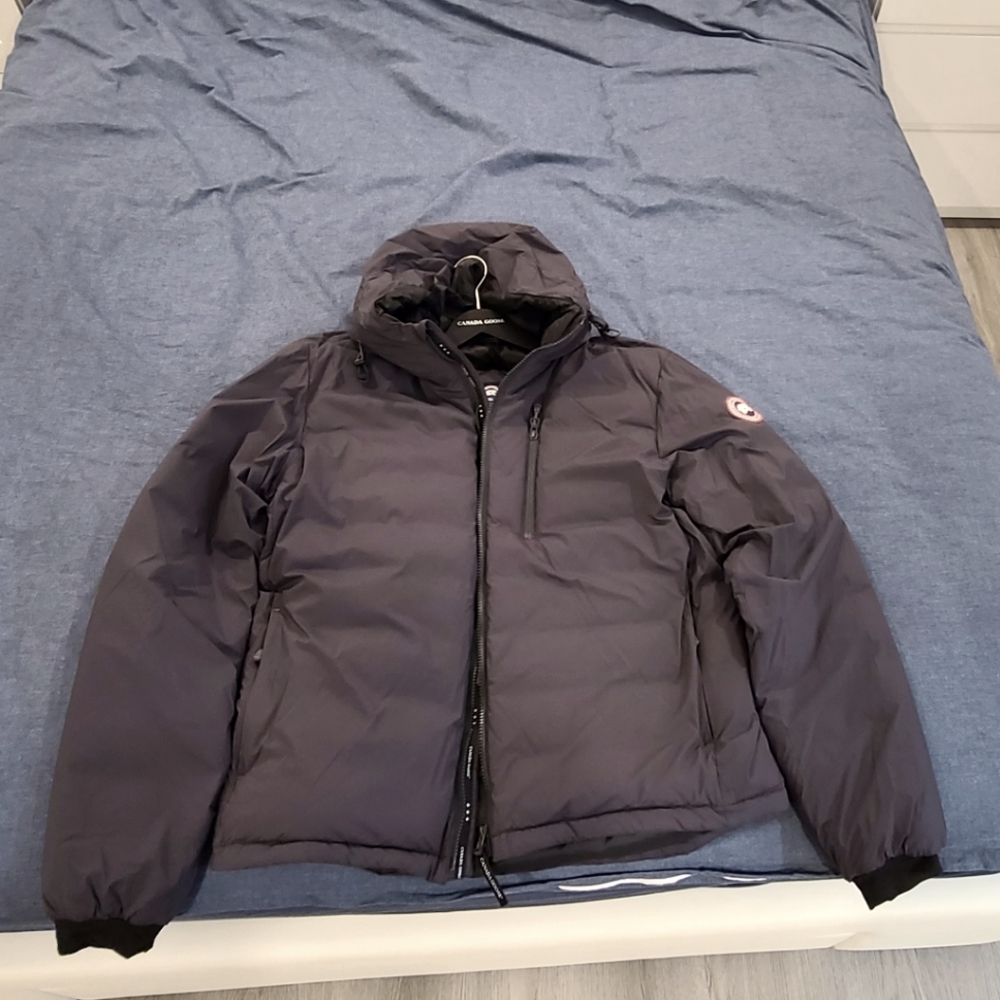 Canada Goose Lodge Jacket with Hood Size Large